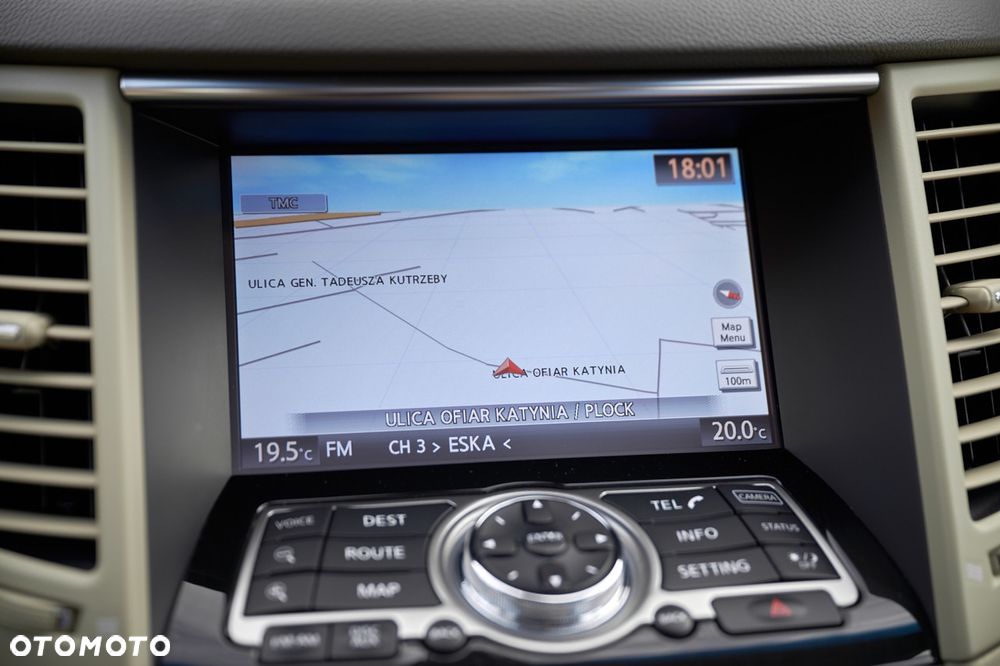 Infiniti QX70 3.0d S - 34