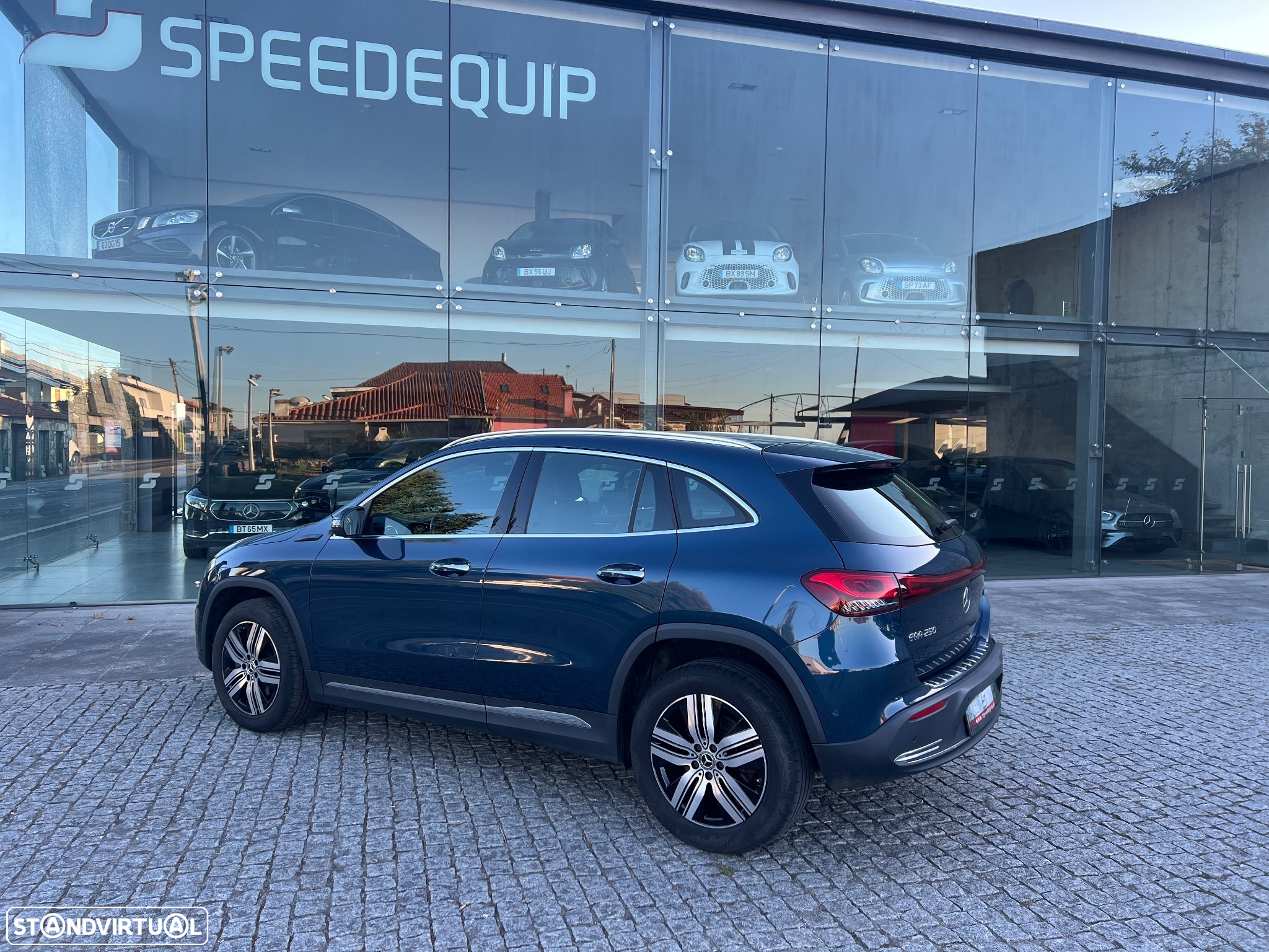 Mercedes-Benz EQA 250 Progressive - 3