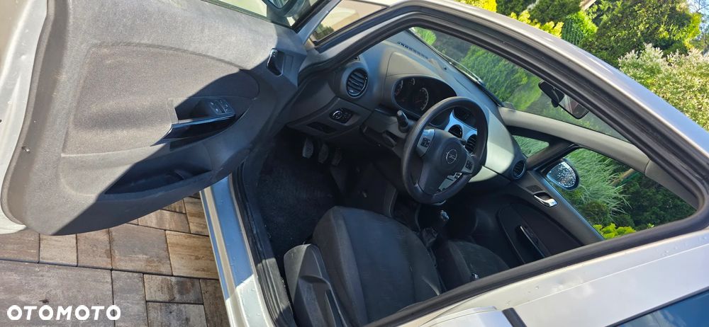 Opel Corsa 1.2 16V Essentia - 15