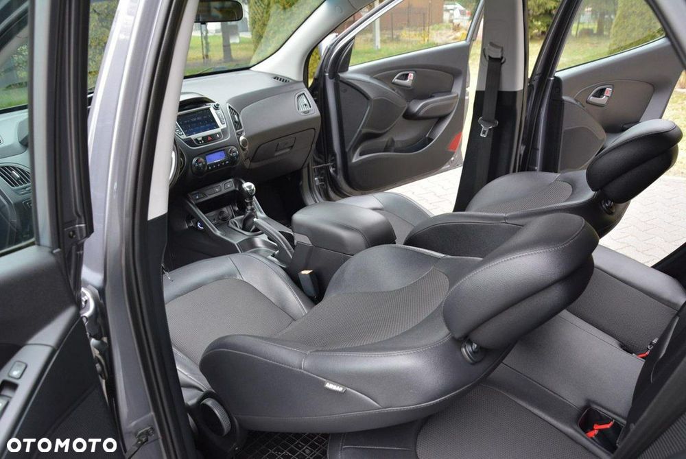 Hyundai ix35 1.7 CRDi 2WD Fifa World Cup Edition - 20