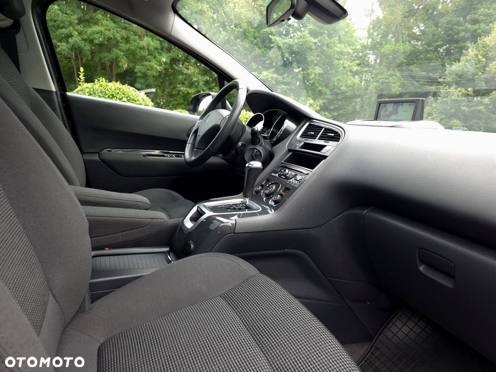 Peugeot 5008 - 19