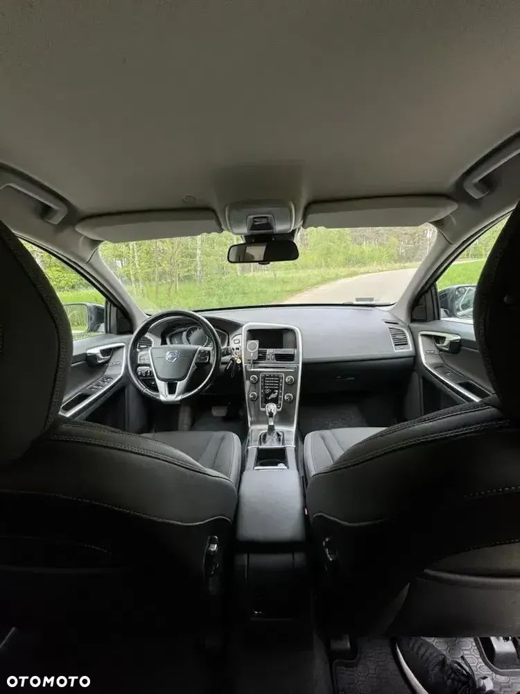 Volvo XC 60 D5 AWD Momentum - 5