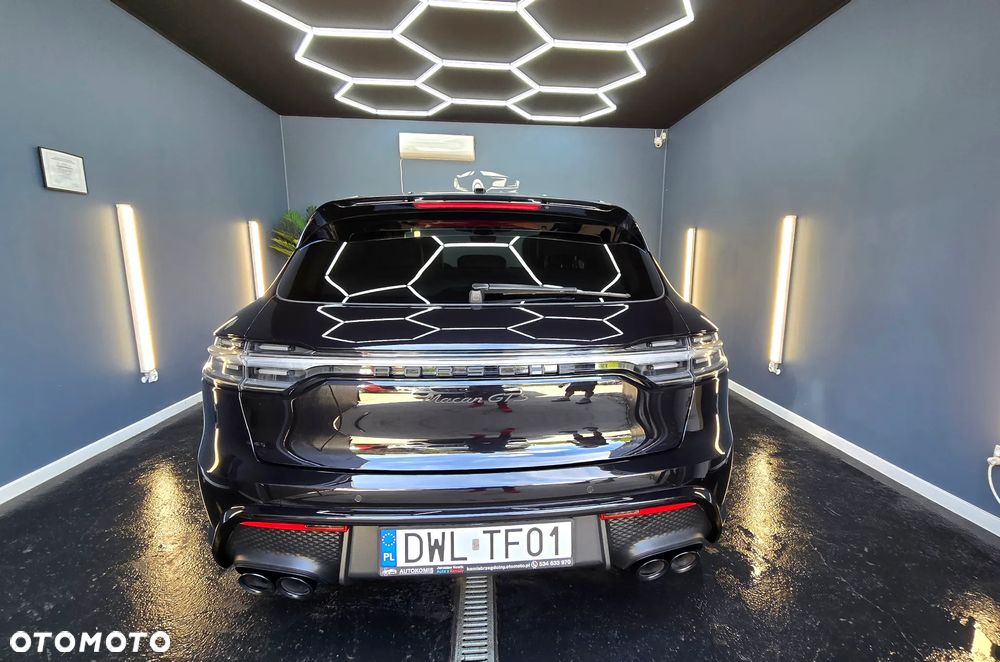 Porsche Macan GTS - 3