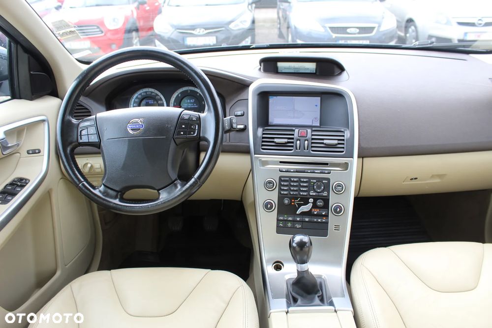 Volvo XC 60 2.4D AWD Summum - 6