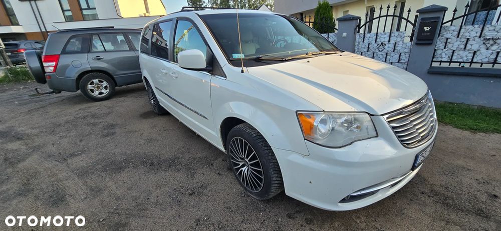 Chrysler Town & Country 3.6 Touring - 39