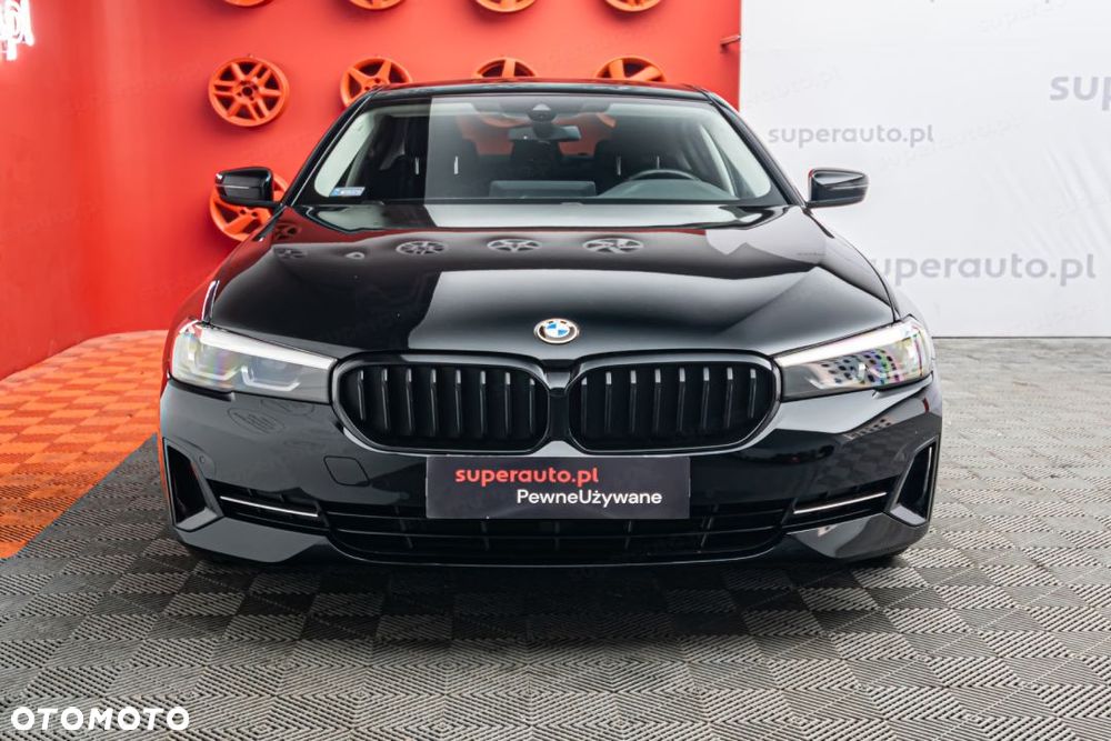 BMW Seria 5 518d - 3