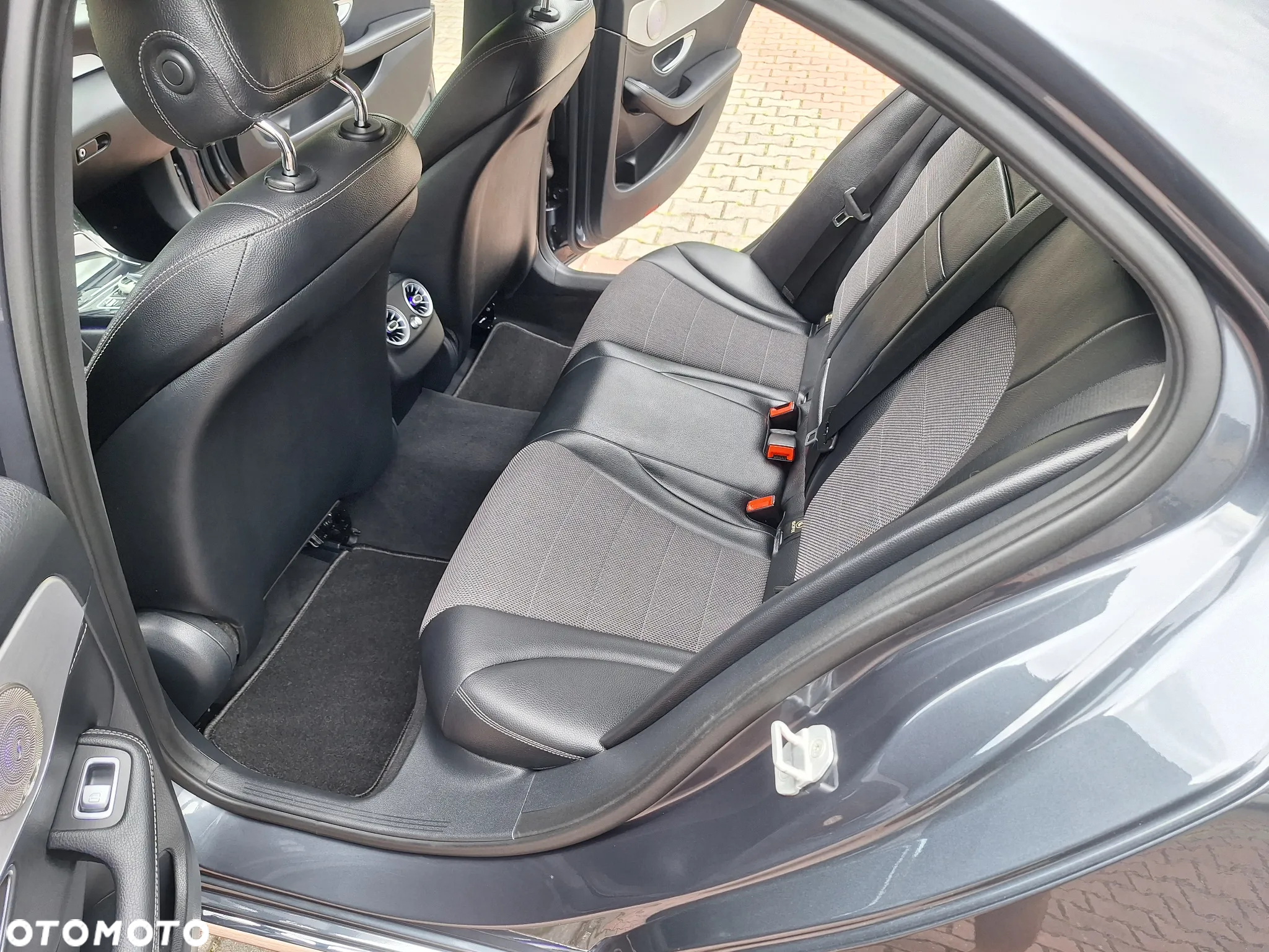 Mercedes-Benz Klasa C 200 7G-TRONIC - 13
