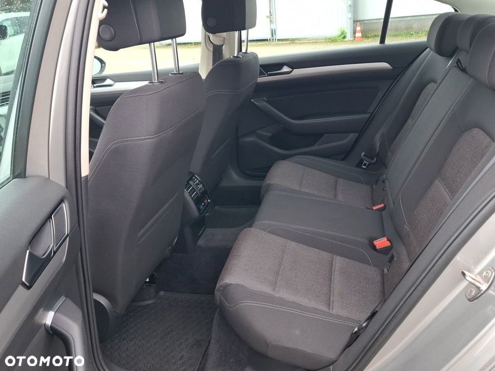 Volkswagen Passat 2.0 TDI BMT Comfortline DSG - 13