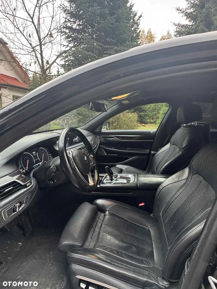 BMW Seria 7 750Li xDrive - 3