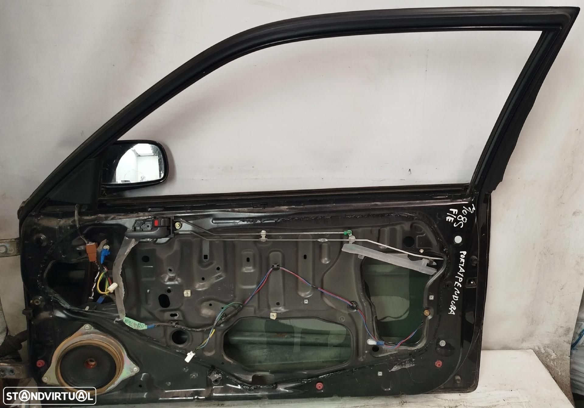 Porta frente direita TOYOTA Corolla Sedan (_E11_) - 2