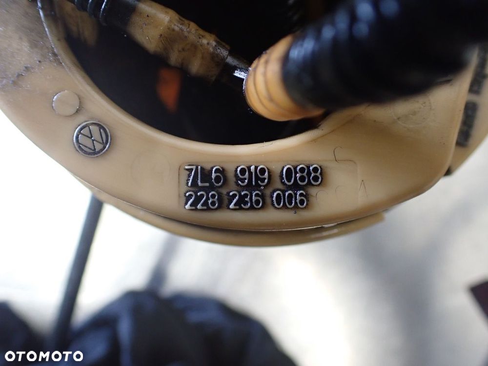 POMPA PALIWA VOLKSWAGEN TOUAREG 5.0 7L6919679C   7L6919088   7L6919679B - 4