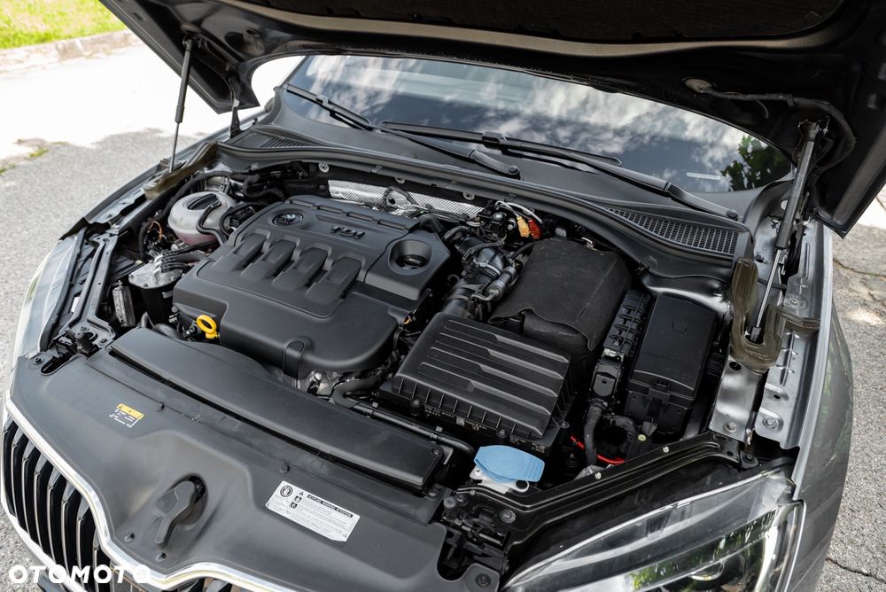 Skoda Superb 2.0 TDI 4x4 L&K DSG - 38