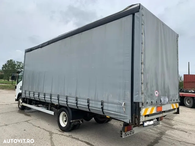 Isuzu P75 - 4