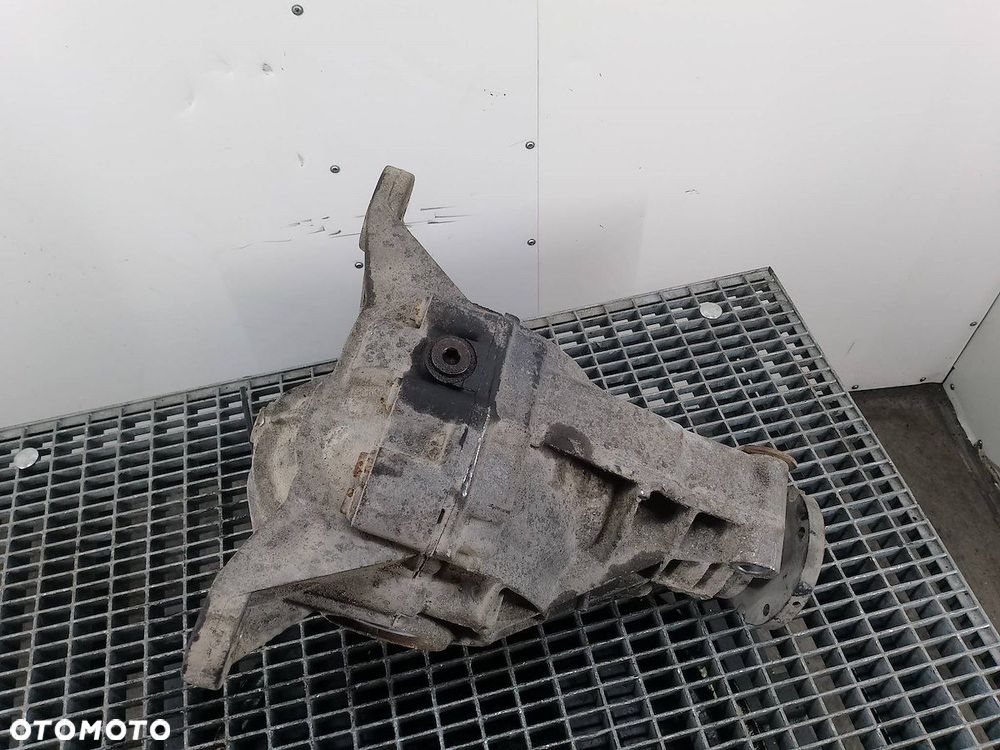 DYFERENCJAŁ TYŁ MERCEDES-BENZ ML W163 4460-310-013 2.7 CDI - 8