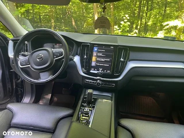 Volvo XC 60 B4 B Momentum Pro - 14