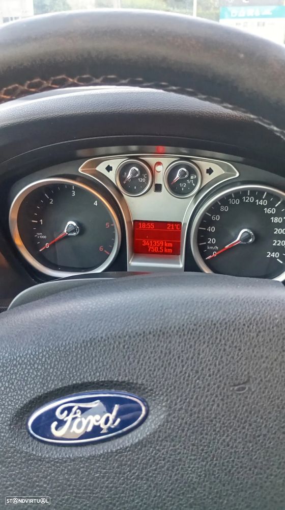 Ford Focus SW - 9