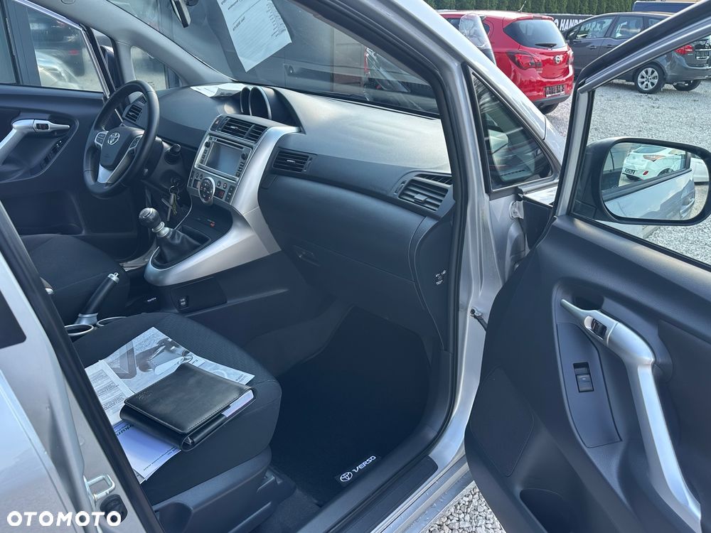 Toyota Verso 1.8 Executive - 16