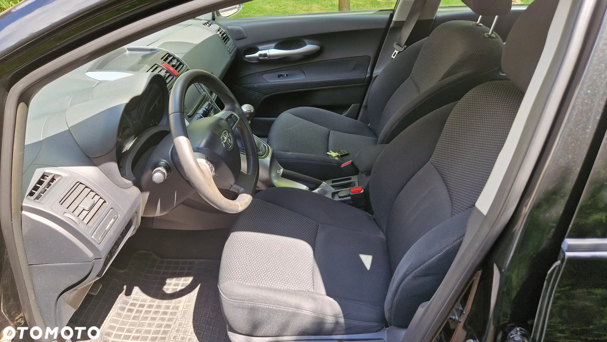 Toyota Auris 1.6 Prestige - 14