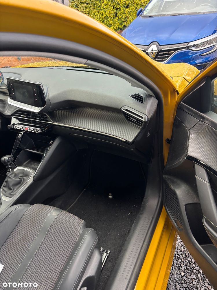 Peugeot 208 PureTech 100 Style - 17