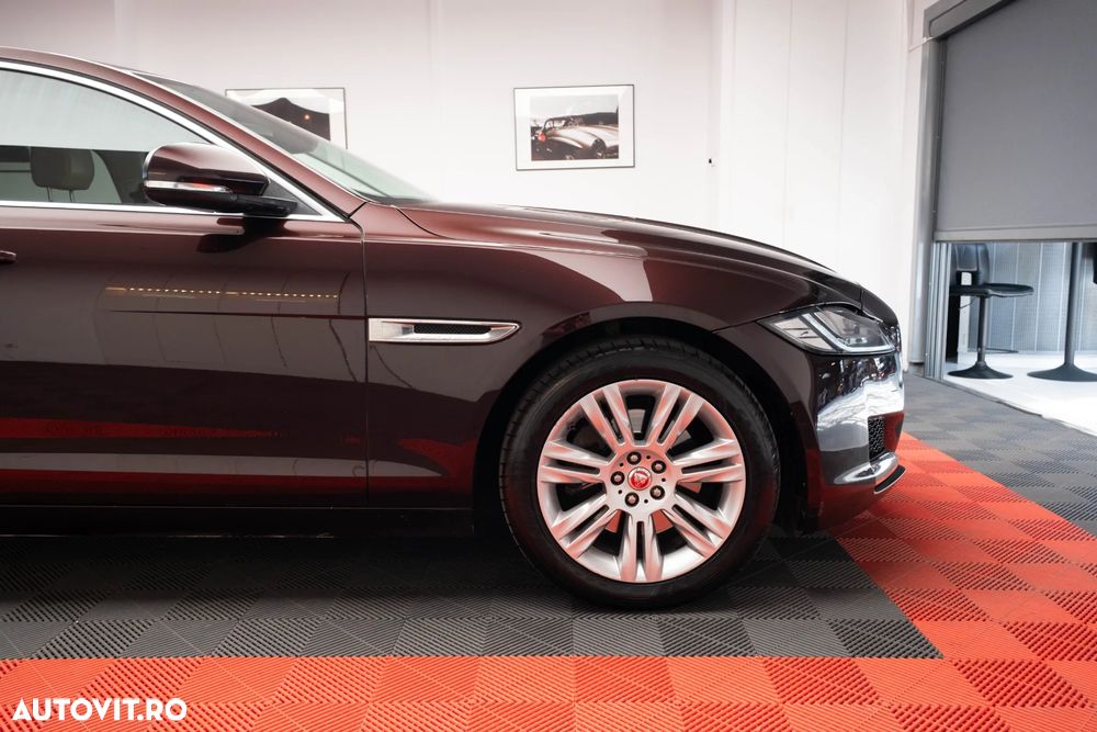 Jaguar XF 20d AWD Prestige - 9