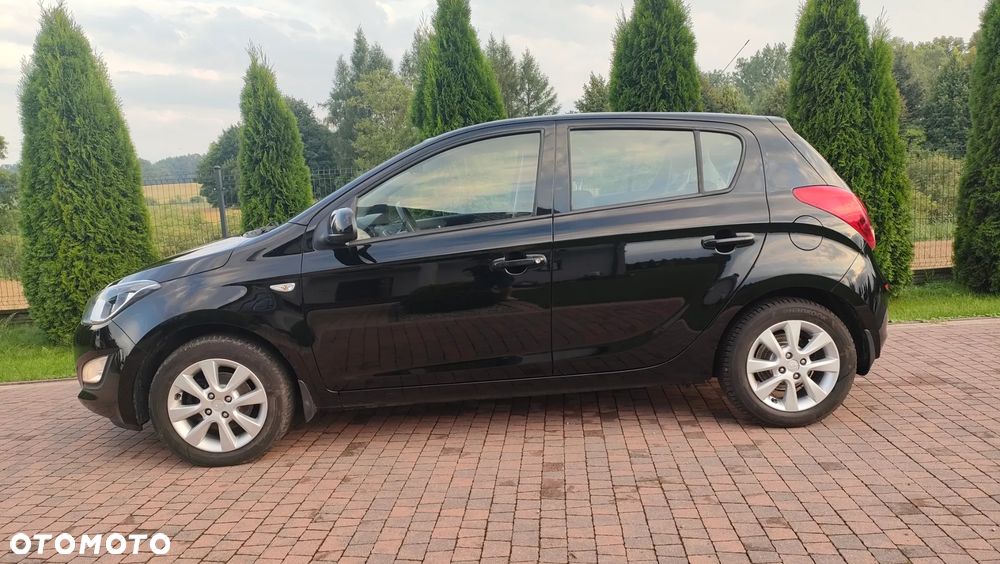 Hyundai i20 1.1 CRDi Intro Edition - 13