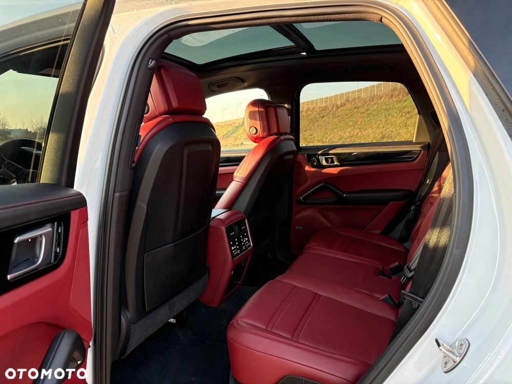 Porsche Cayenne E-Hybrid - 12