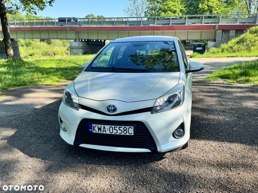 Toyota Yaris 1.5 VVT-i Team Deutschland - 11