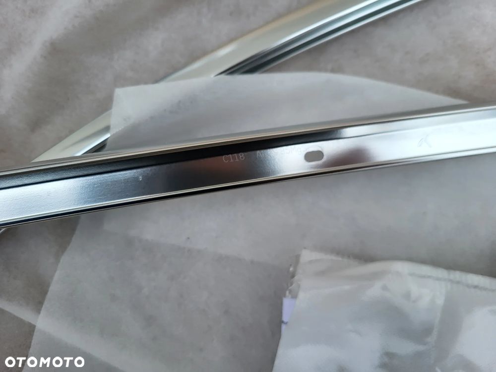 Komplet listew chrom Mercedes Cla w118 6731300 - 5