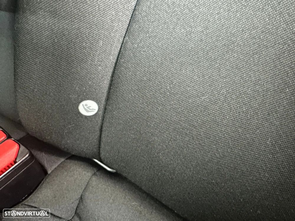 Volvo V40 Cross Country - 26