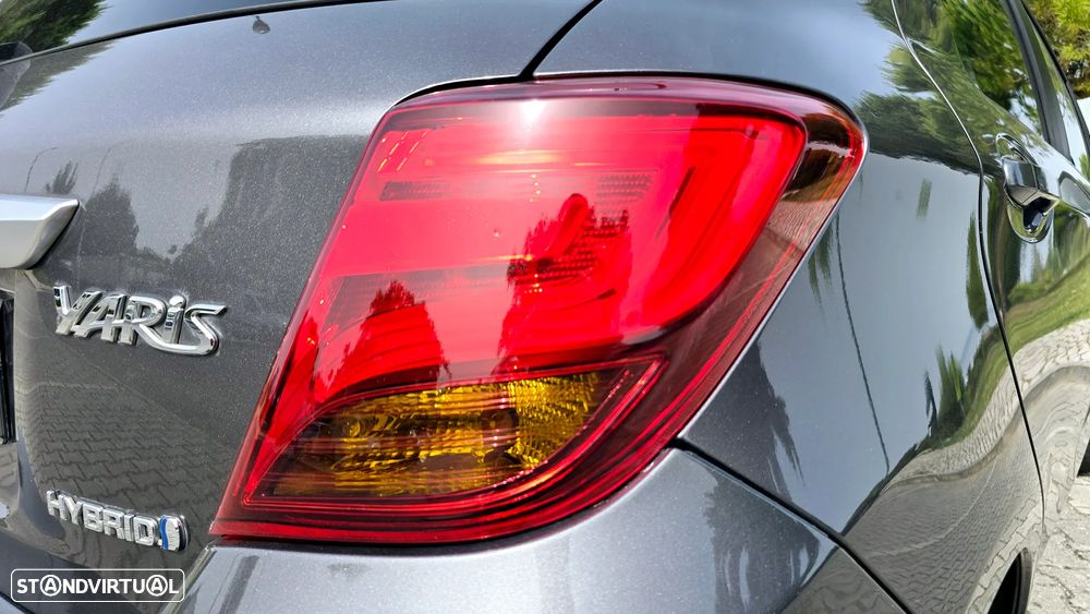 Toyota Yaris 1.5 HSD Sport+P.Luxury - 24