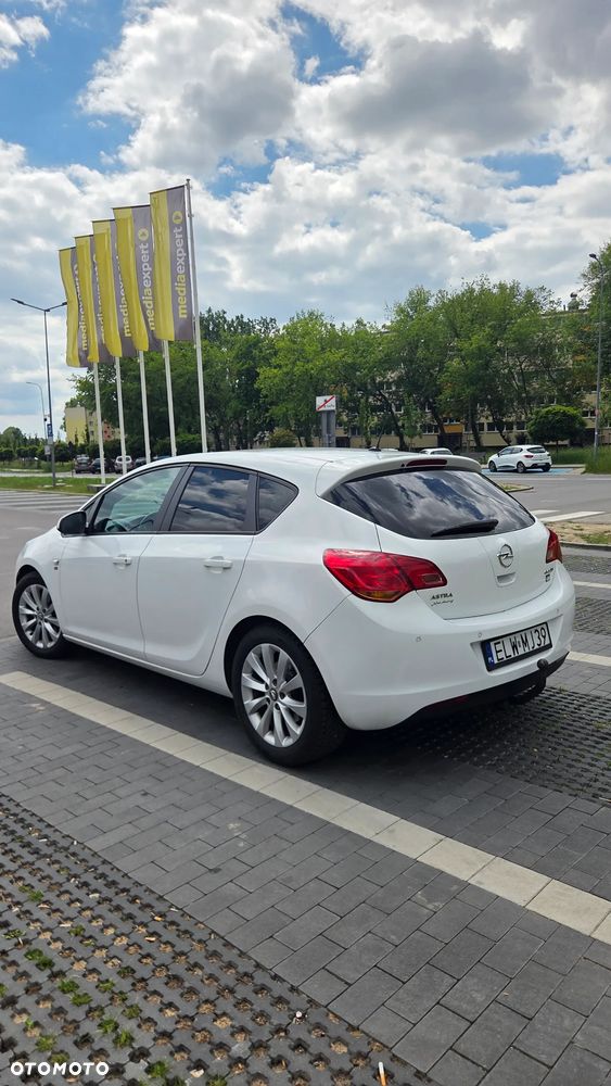 Opel Astra 1.7 CDTI ecoFLEX - 5