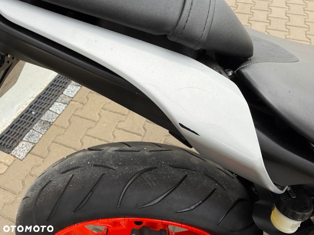 Yamaha MT - 27