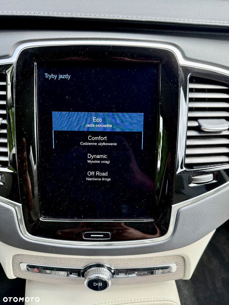Volvo XC 90 B5 D AWD Inscription - 21