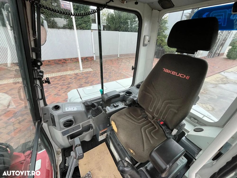Takeuchi TB 250 - 8