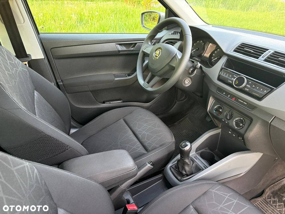 Skoda Fabia 1.0 MPI Active - 27