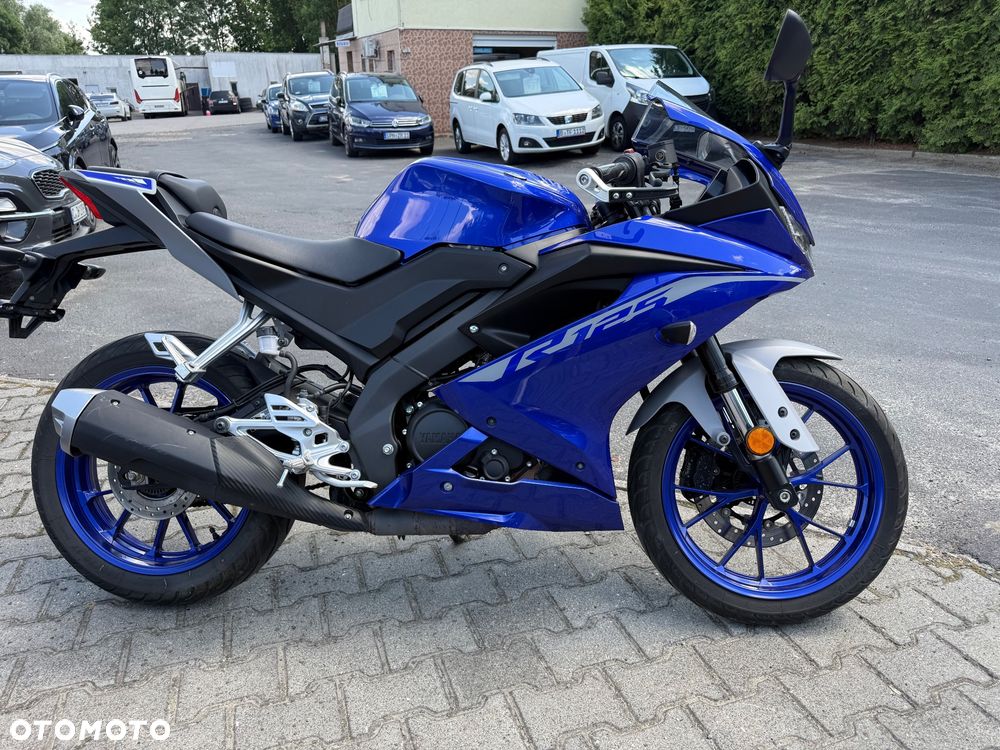 Yamaha YZF - 4
