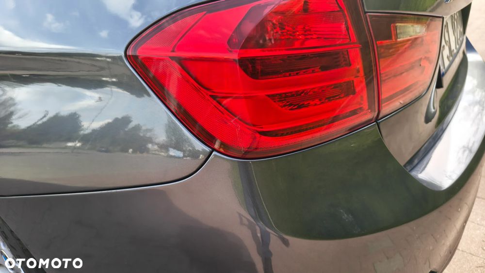 BMW Seria 3 328i xDrive - 18