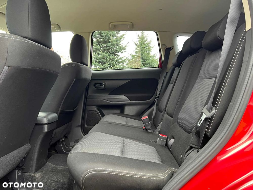 Mitsubishi Outlander - 18