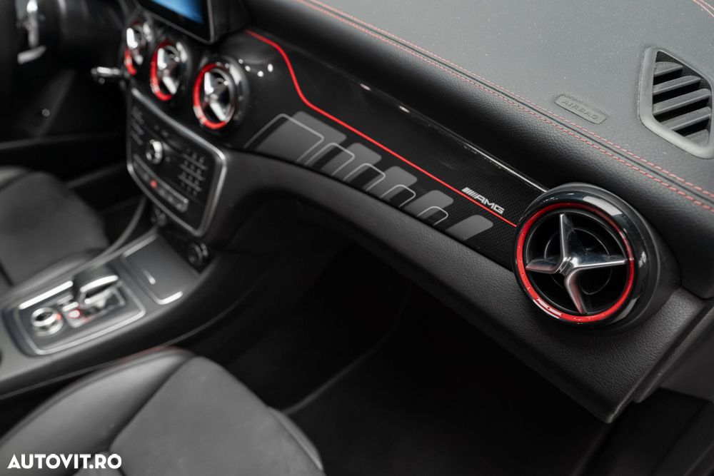 Mercedes-Benz CLA 45 AMG 4Matic AMG Speedshift DCT 7G - 32