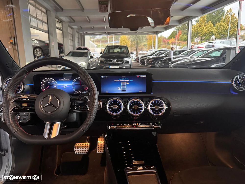 Mercedes-Benz A 250 e 8G-DCT AMG Line Advanced Plus - 3