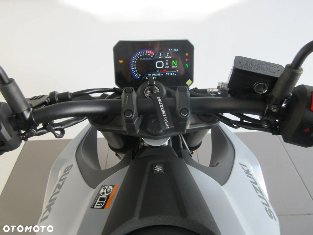 Suzuki GSX - 7