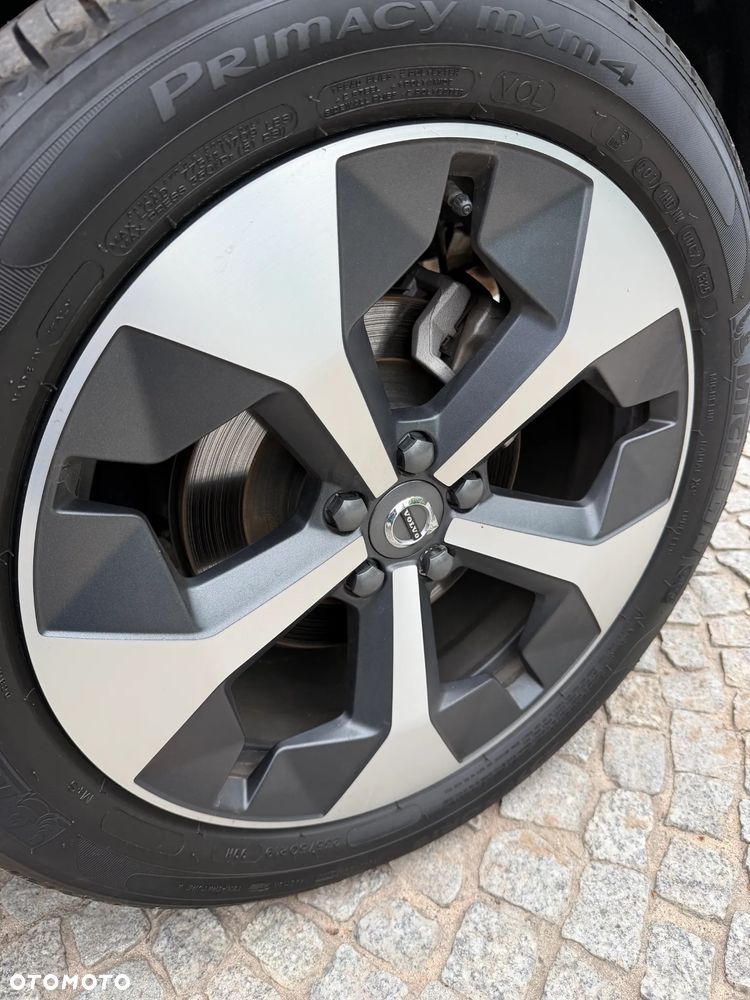 Volvo XC 40 - 25