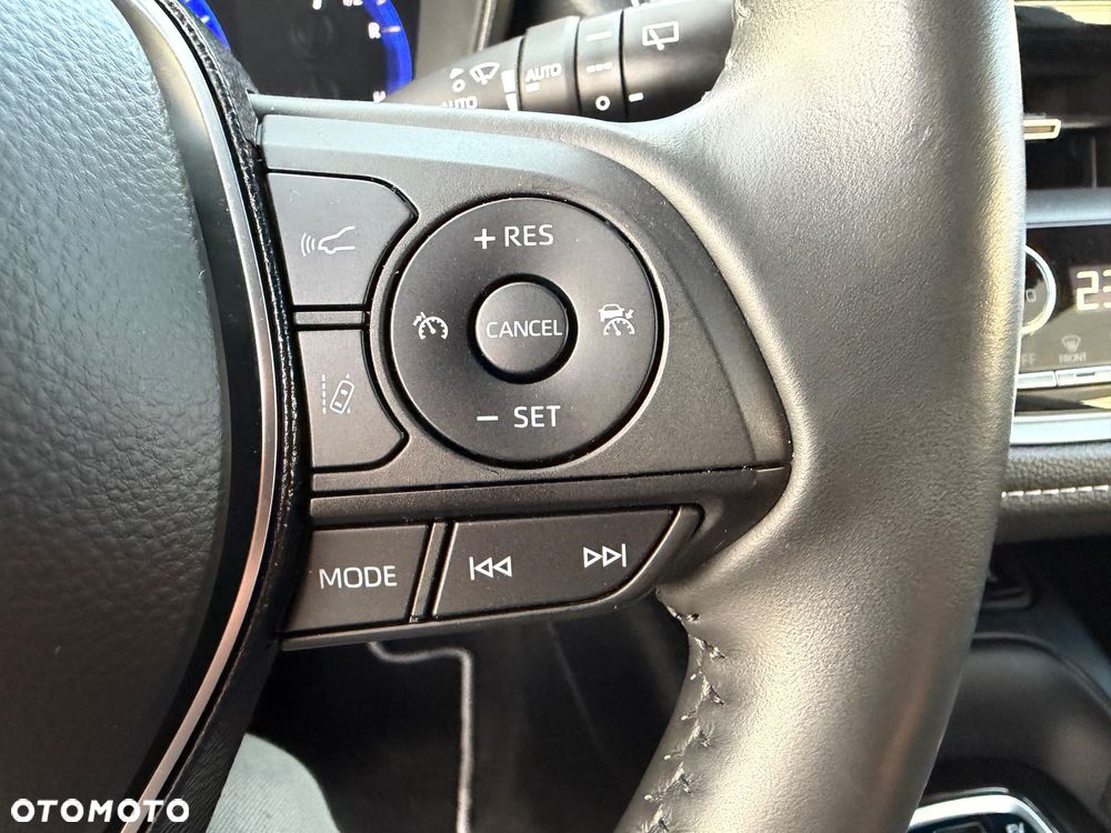 Toyota Corolla 2.0 Hybrid Executive - 38