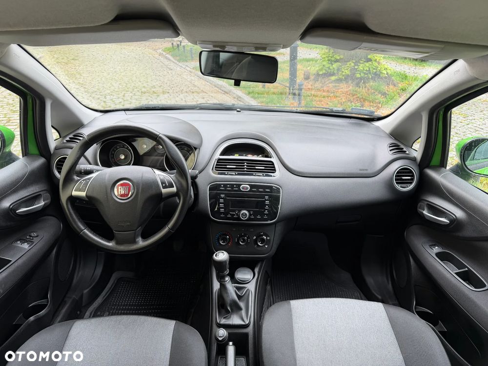 Fiat Punto 1.4 Young - 30