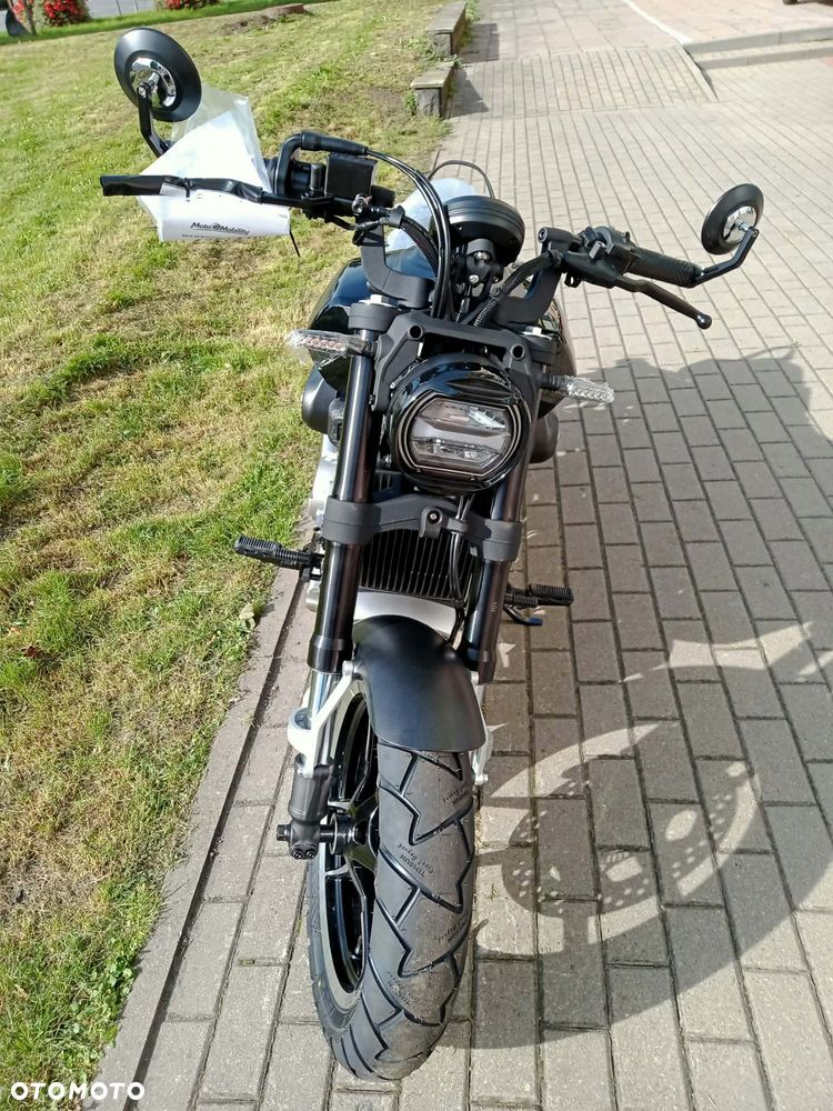 Hyosung GV - 16