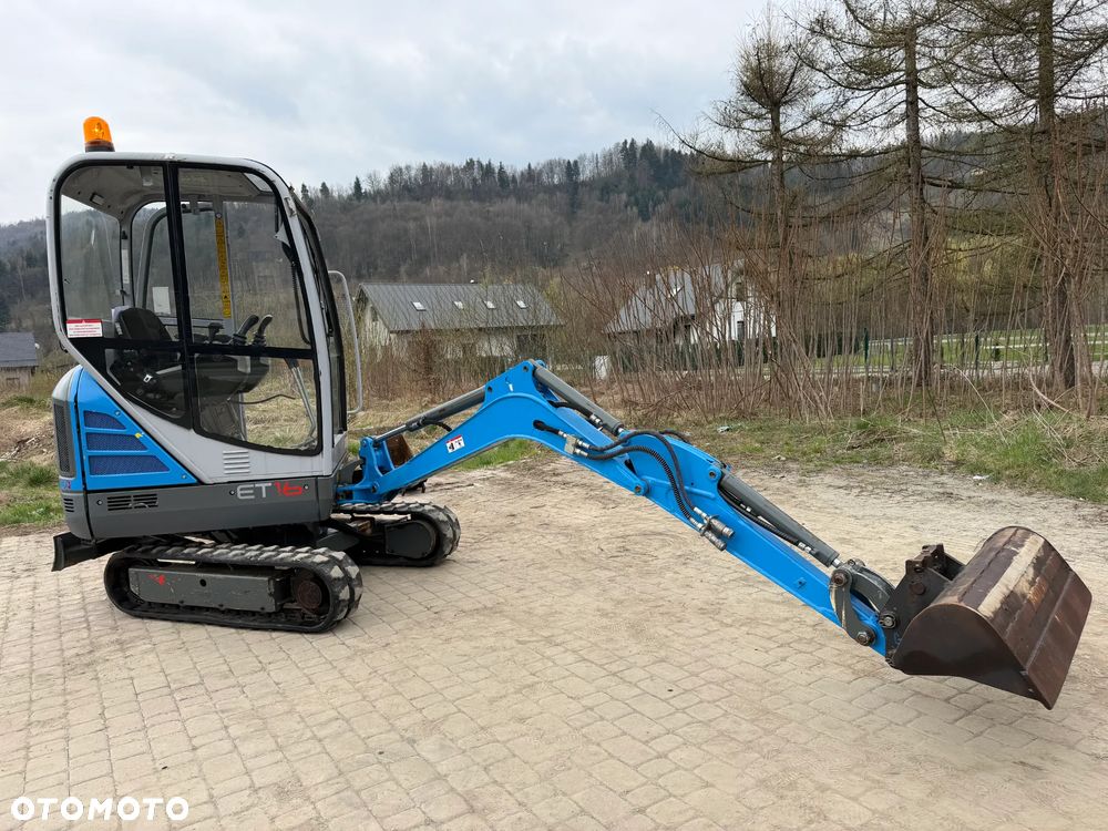 Wacker Neuson ET16 Minikoparka Koparka 2 tony. 793mtg JAK NOWA 2018 rok z Gospodarstwa Norweskiego 793 mtg. IGŁA! Rozsuwane hydraulicznie gąsienice. Dodatkowe sekcje Hydrauliczne. Silnik Yanmar 3 cyl. Aktualna DEKRA BMWT. Po serwisach! Ani deka luzów i wycieków. OKAZJA TANIO. Zadbana maszyna. 2 łyżki. Nie różni się od nówki sztuki z salonu!! Wielka Okazja. Fabryczny lakier na podzespołach! - 28