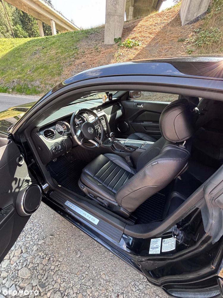 Ford Mustang 5.0 V8 GT - 6