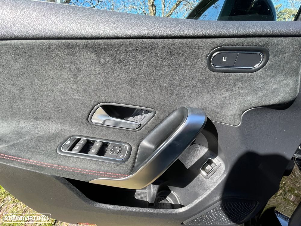 Mercedes-Benz A 250 - 35