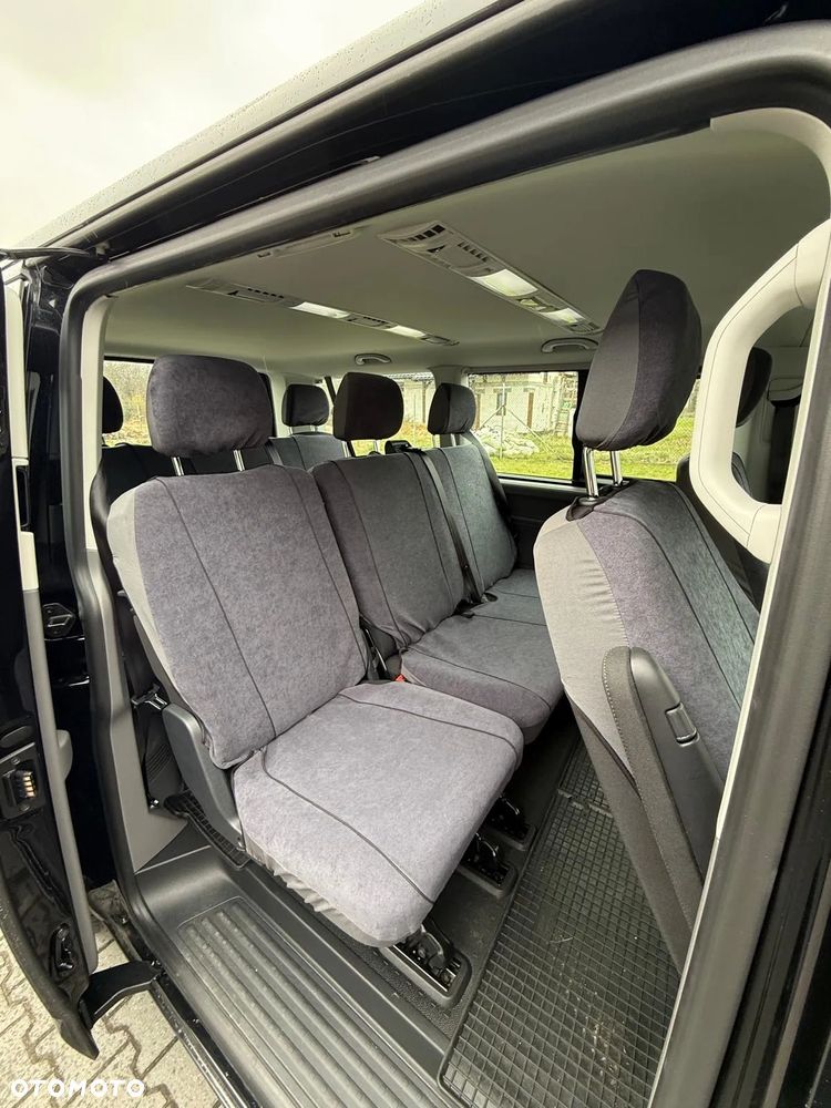 Volkswagen Caravelle - 9