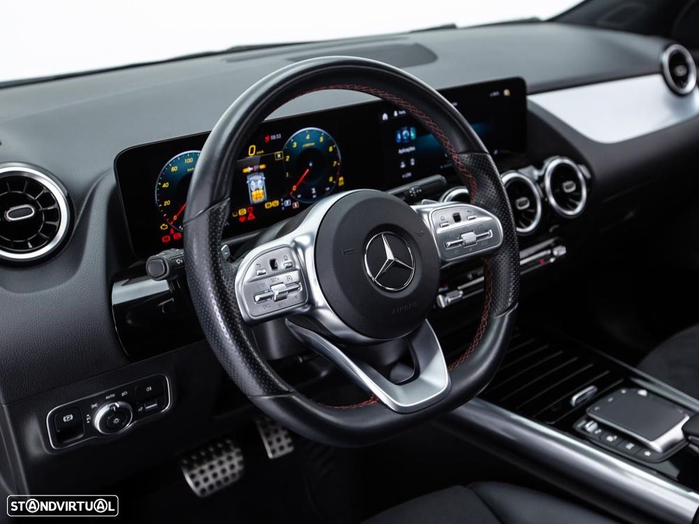 Mercedes-Benz GLA 250 4Matic 8G-DCT - 22